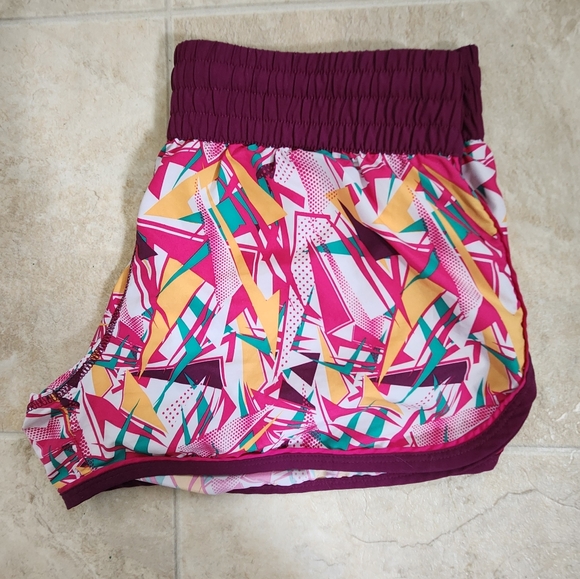 Under Armour Heatgear 3in Running Short - Size Medium - Picture 3 of 11